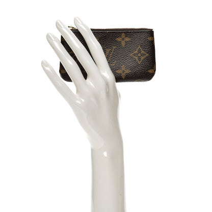 Louis Vuitton Monogram Key Pouch 2 of 7