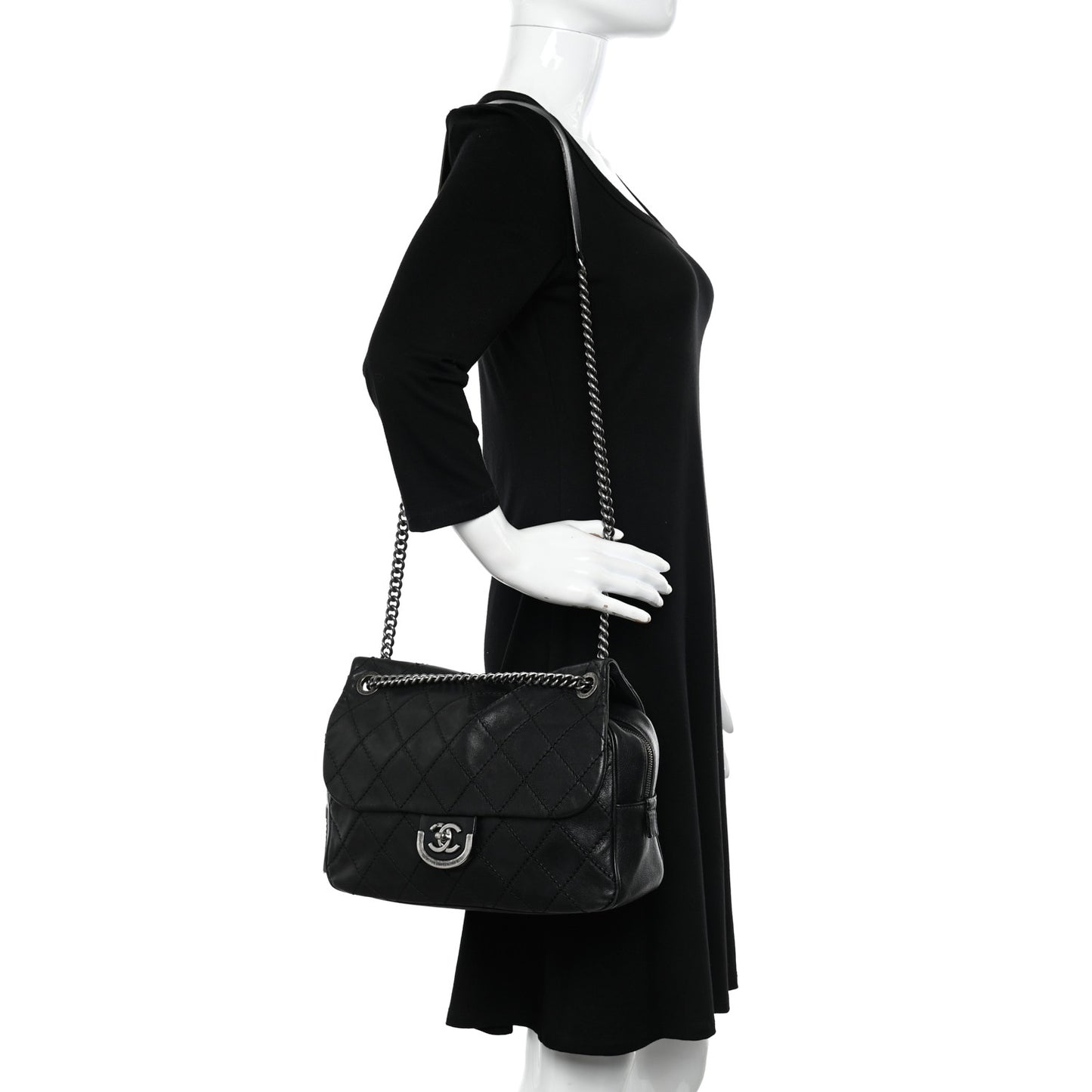 Calfskin Quilted Jumbo Coco Sporran Flap Black