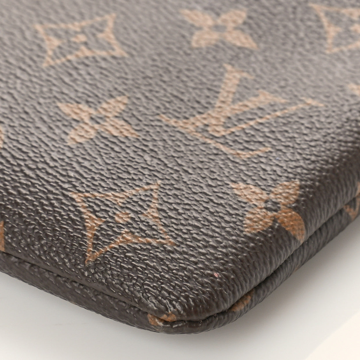 Louis Vuitton Monogram Daily Pouch Rose Poudre 8 of 8