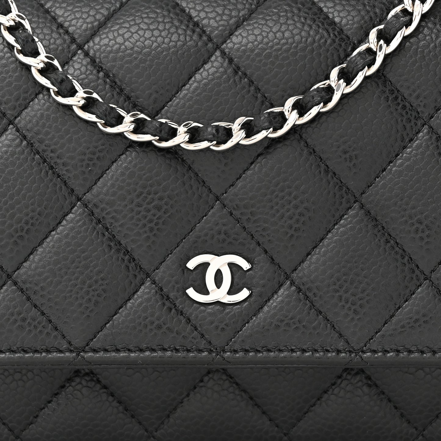 Caviar Quilted Wallet on Chain WOC Black