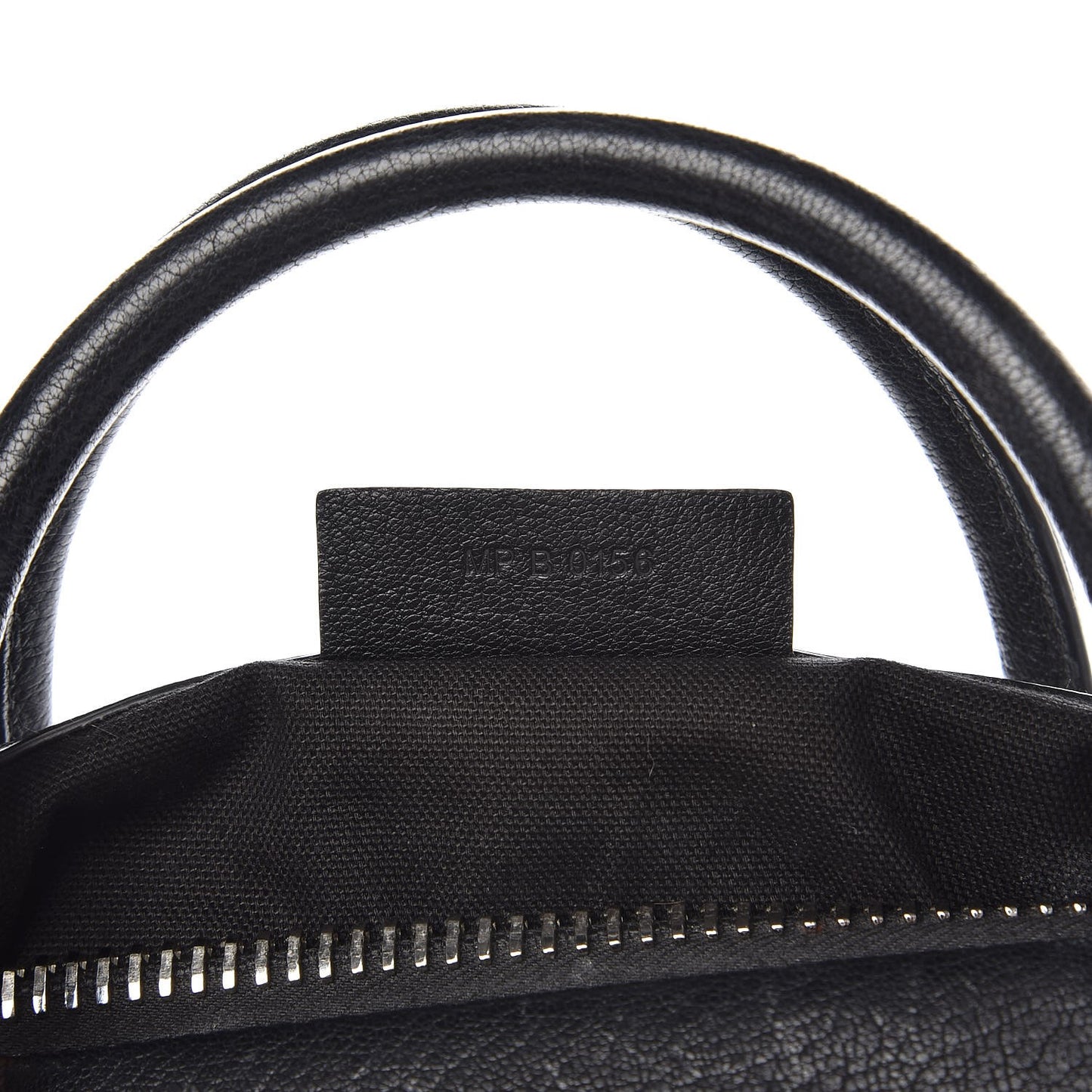 Sugar Goatskin Medium Antigona Black