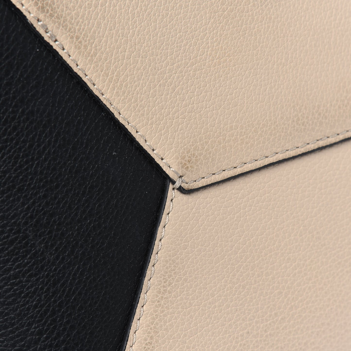 Calfskin Lockme Cabas Vanille Black