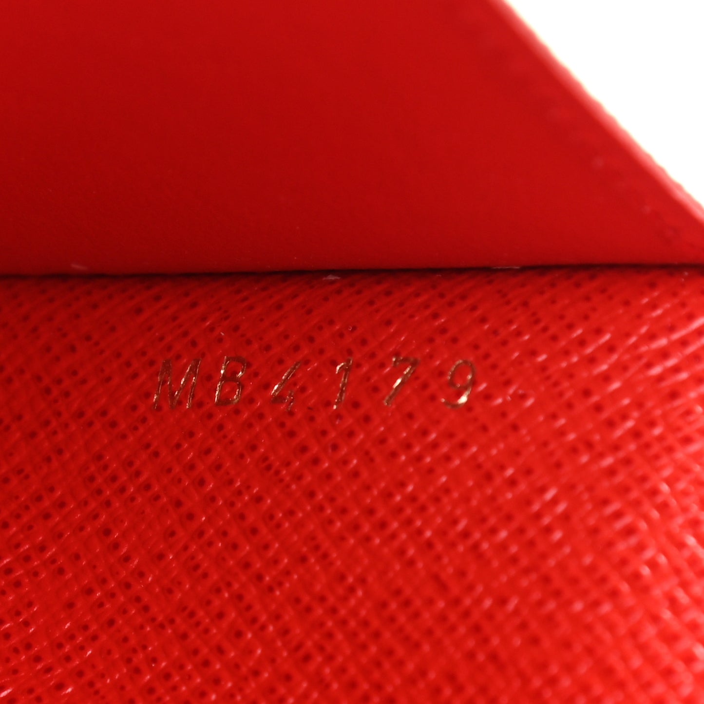 Monogram 2019 Christmas Animation Passport Cover Rouge