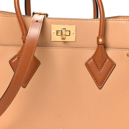 Louis Vuitton Mahina On My Side Arizona 7 of 9