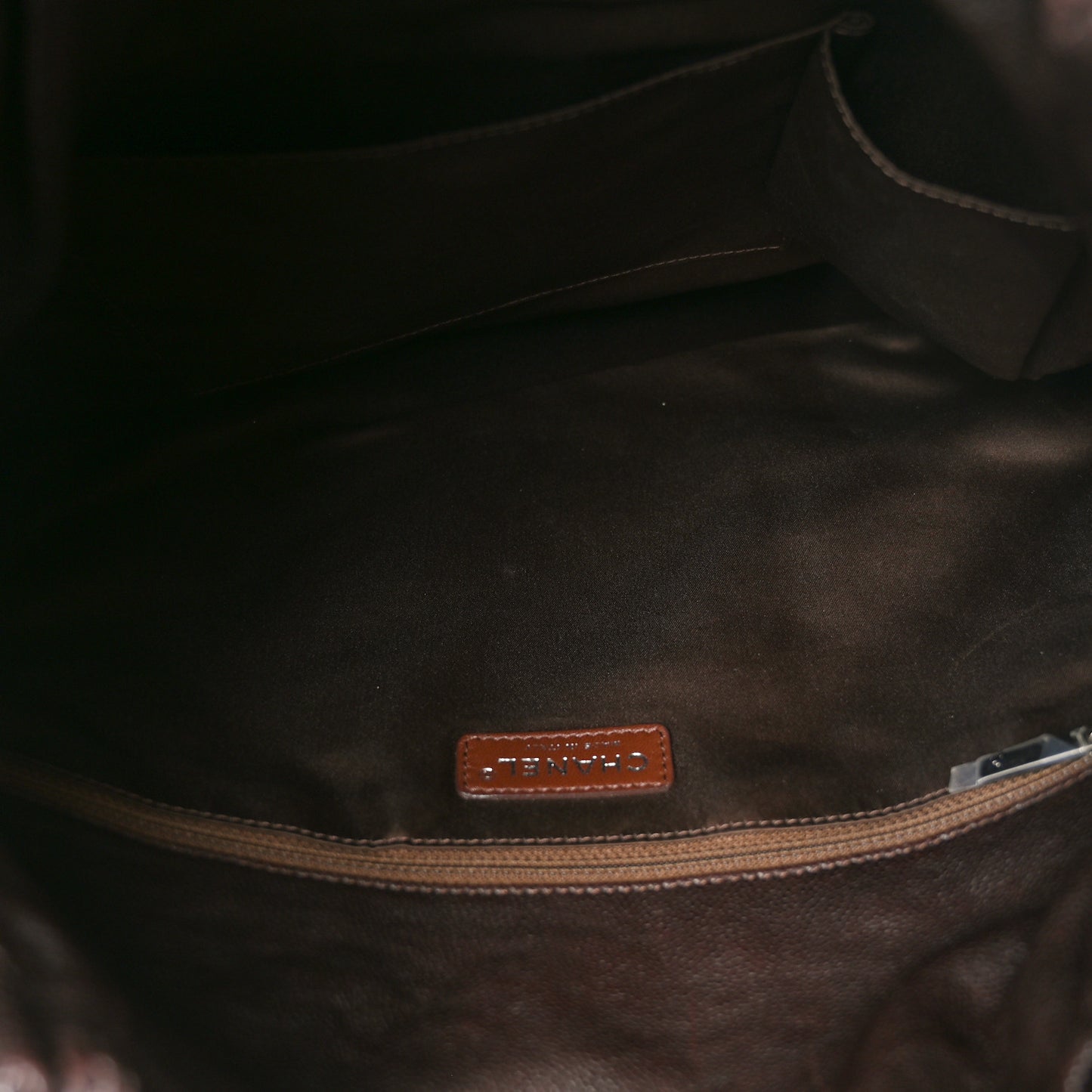 Distressed Glazed Caviar Quilted Large Elastic Tote Dark Brown