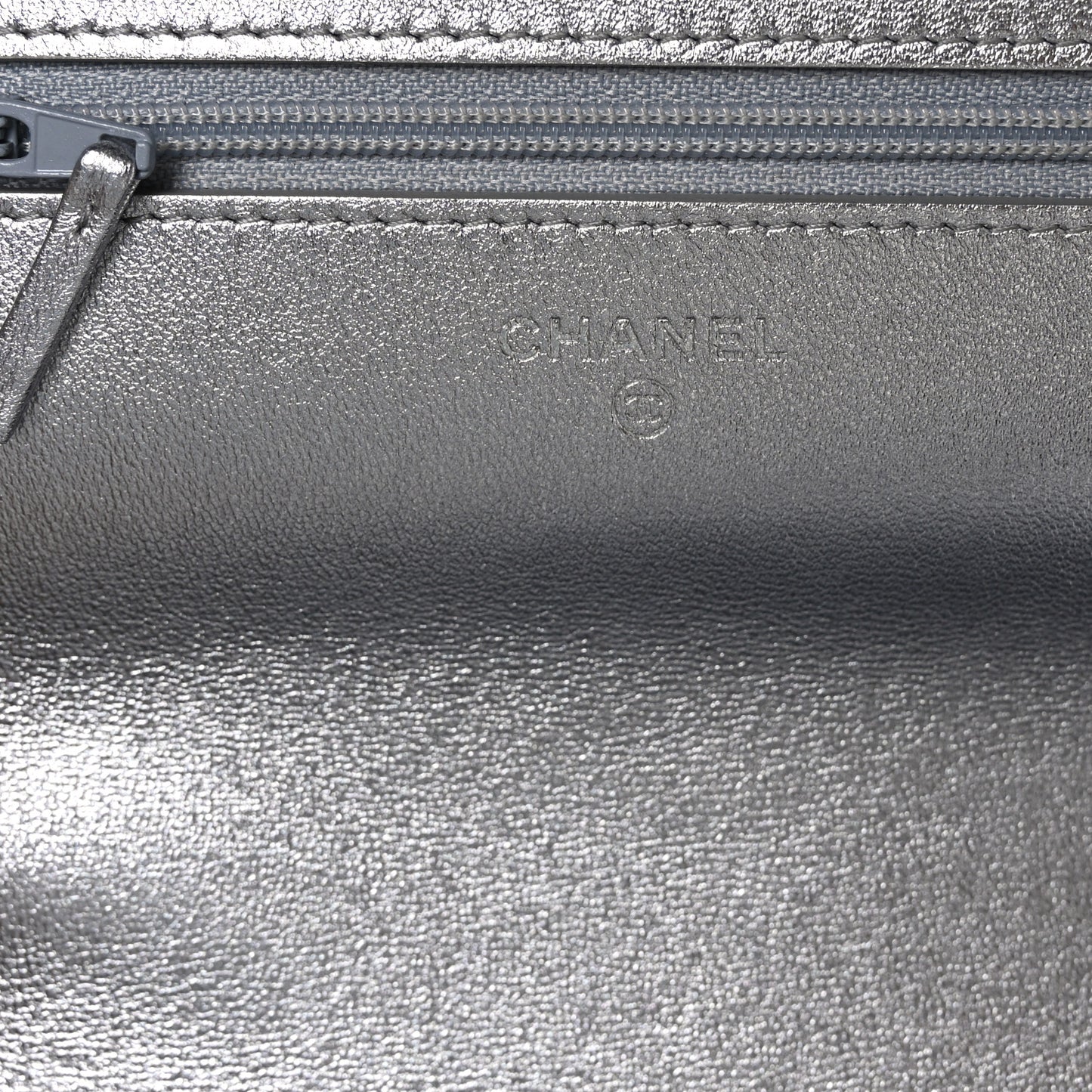 Gradient Metallic Lambskin Quilted Like A Wallet Wallet On Chain WOC Silvery Black