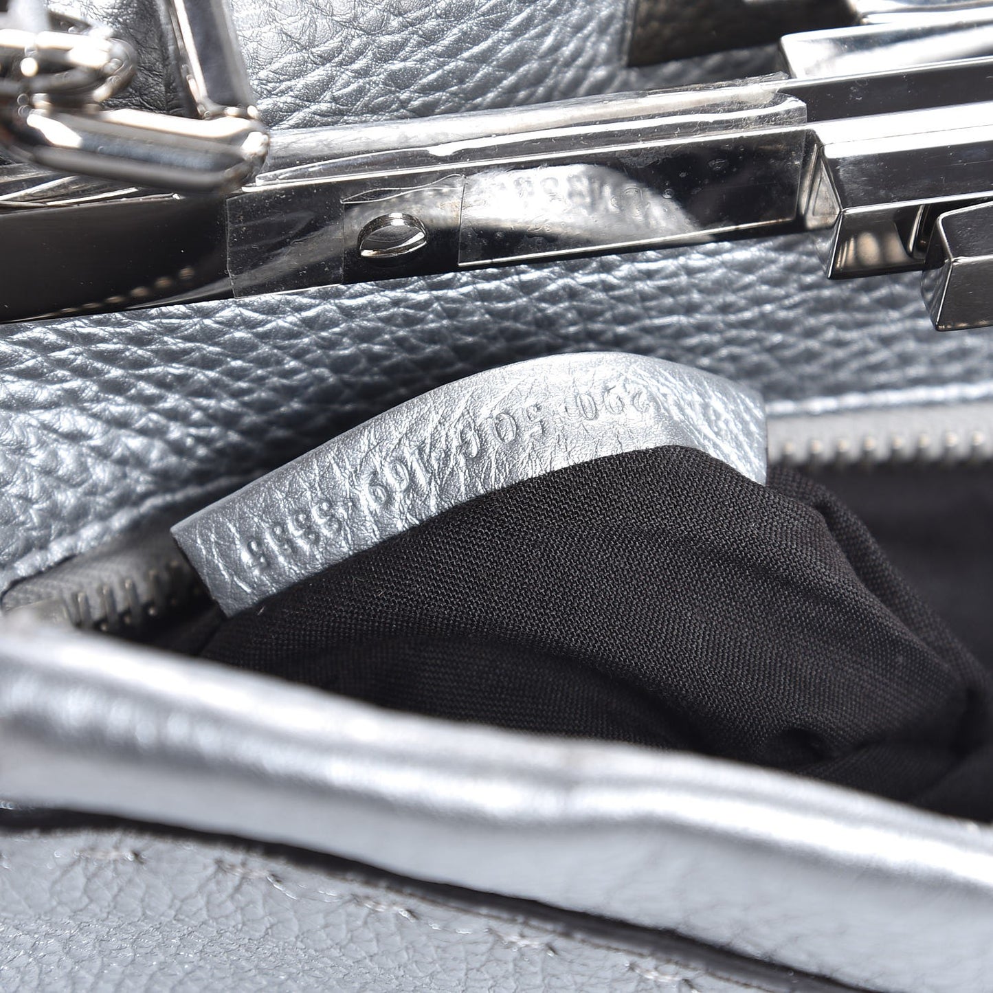 Cuoio Romano Lux Selleria Medium Peekaboo Iconic Satchel Argento