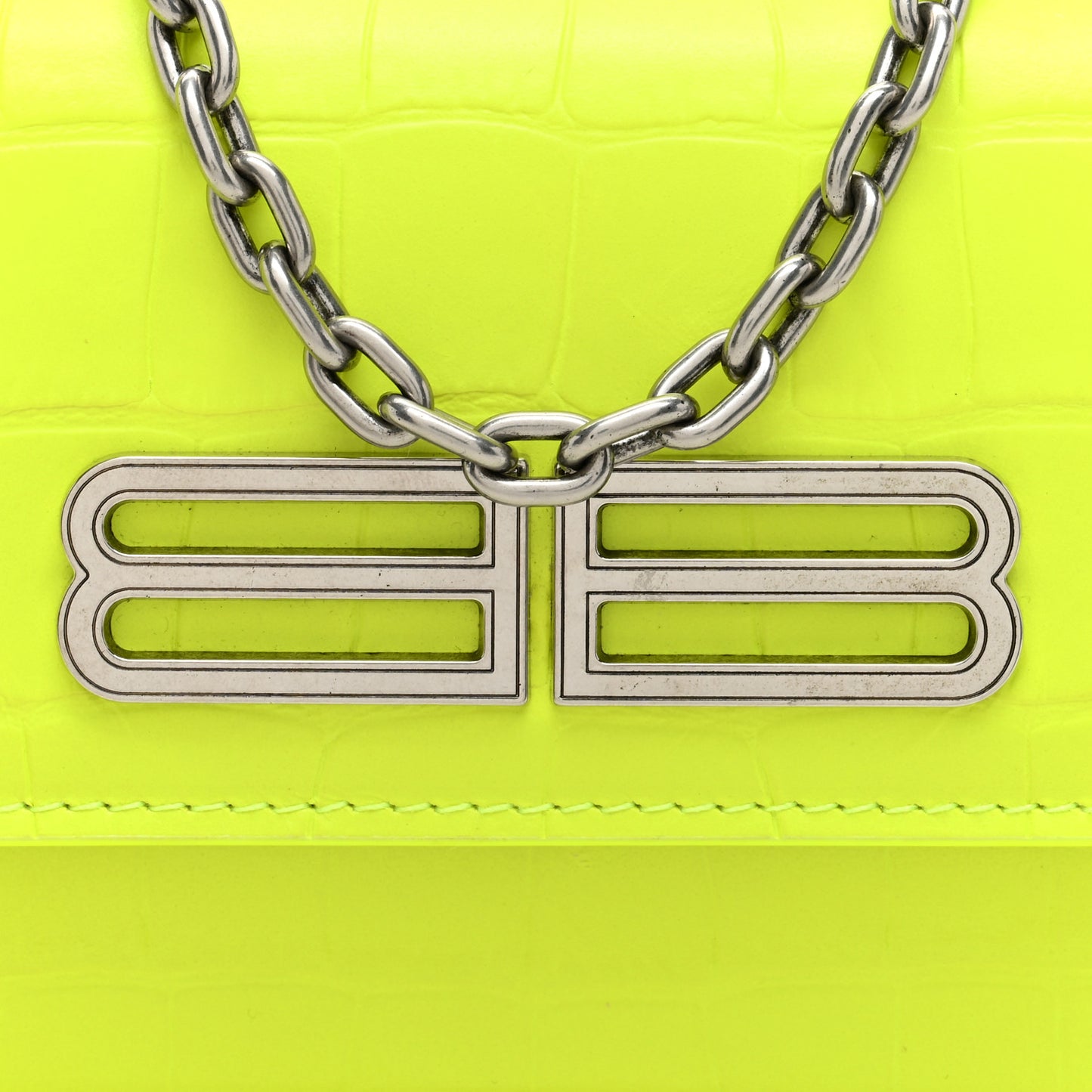 Extra Supple Calfskin Crocodile Embossed Gossip Wallet On Chain Fluo Yellow