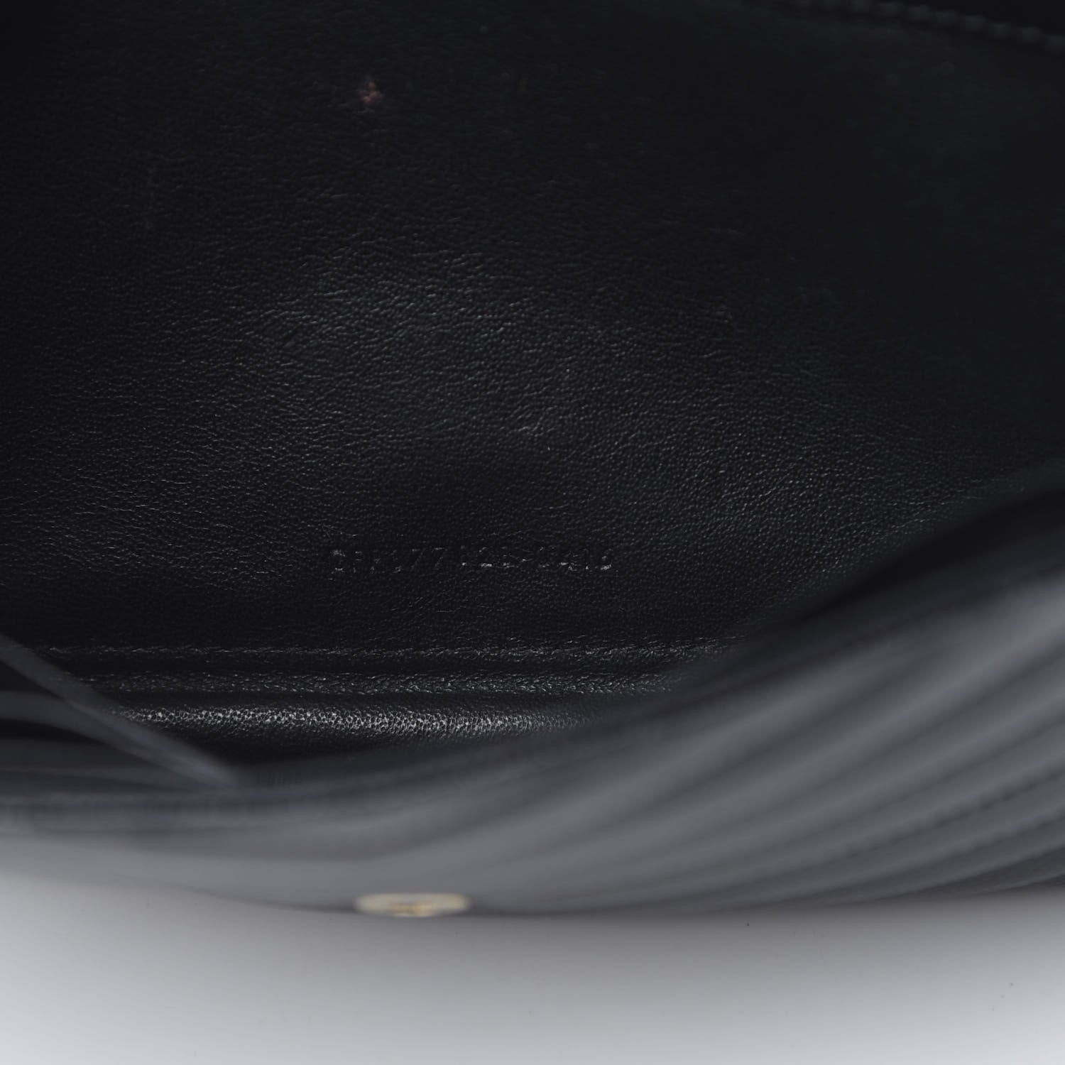 Saint Laurent Grain De Poudre Matelasse Chevron Monogram Chain Wallet Black 8 of 17