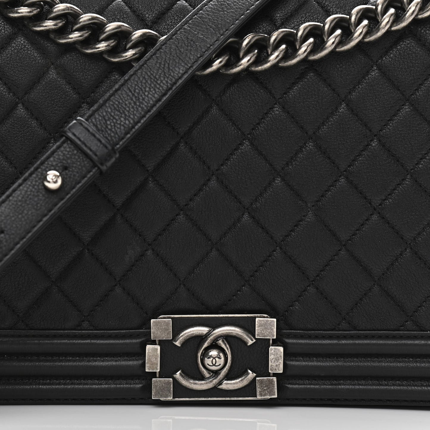 Grained Calfskin Quilted New Medium Boy Flap Black