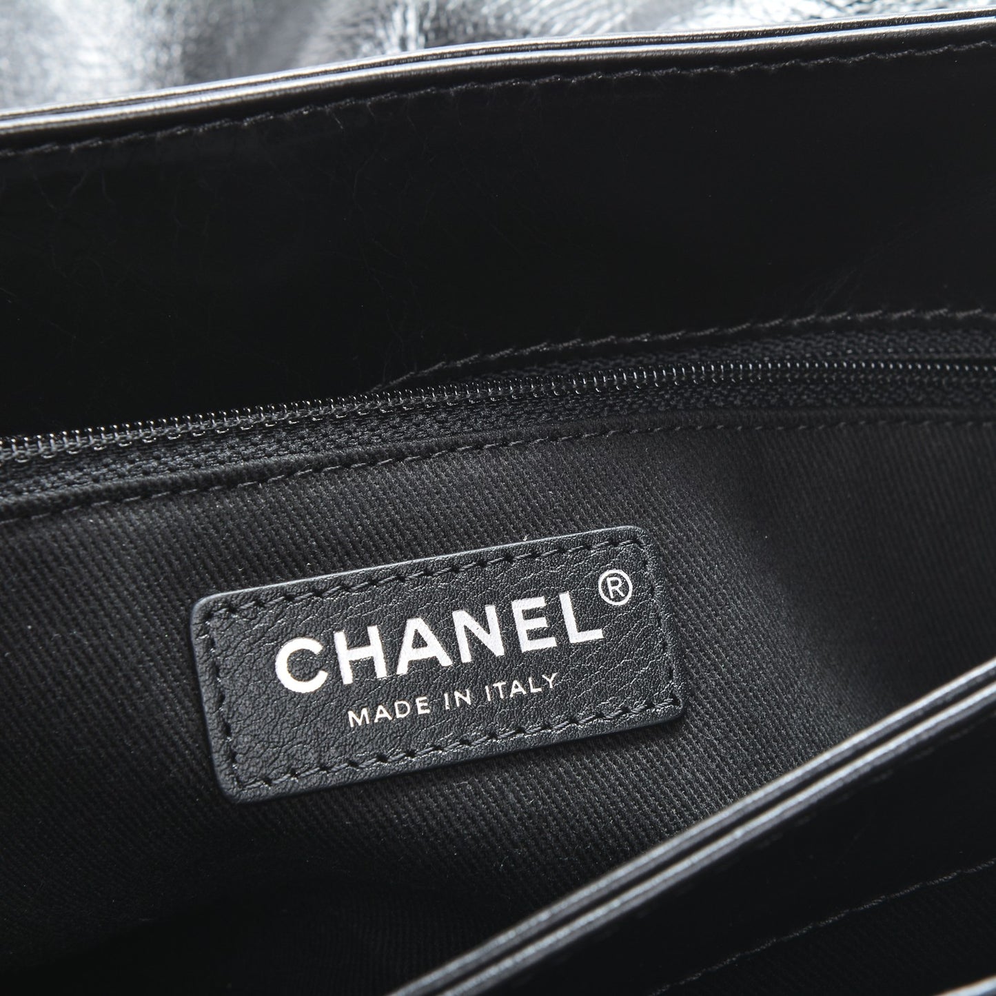 Glazed Calfskin Quilted Large Lady Pearly Flap Black