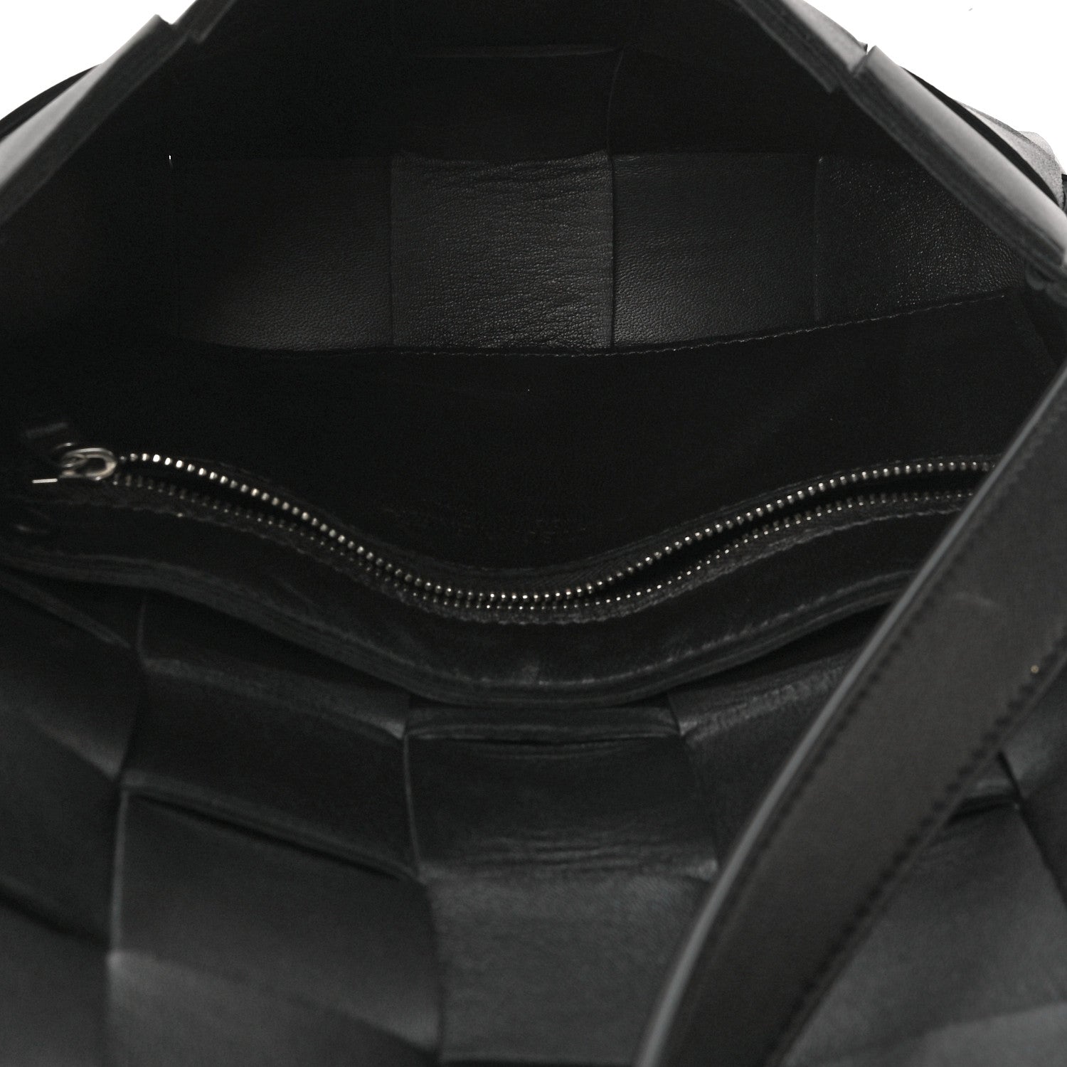 Bottega Veneta Lambskin Maxi Intrecciato Cassette Crossbody Bag Black 5 of 12