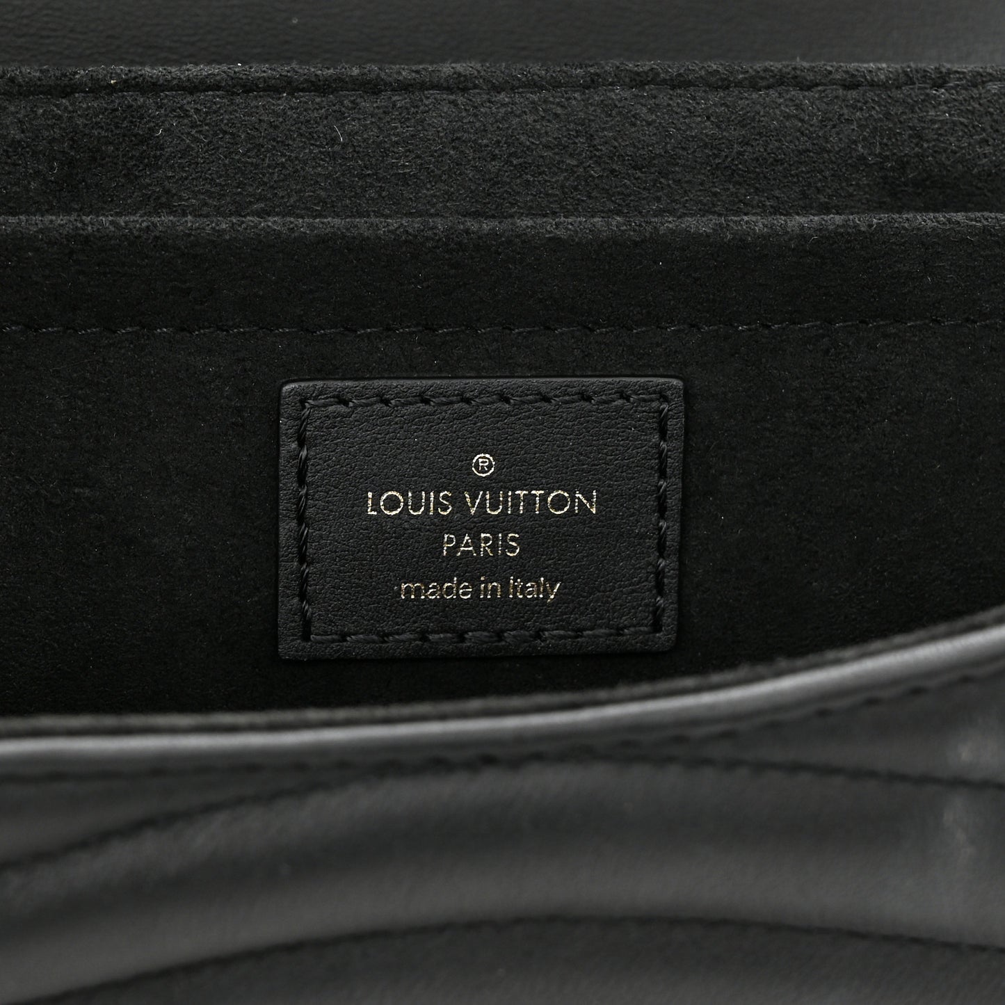 Calfskin New Wave Chain MM Black