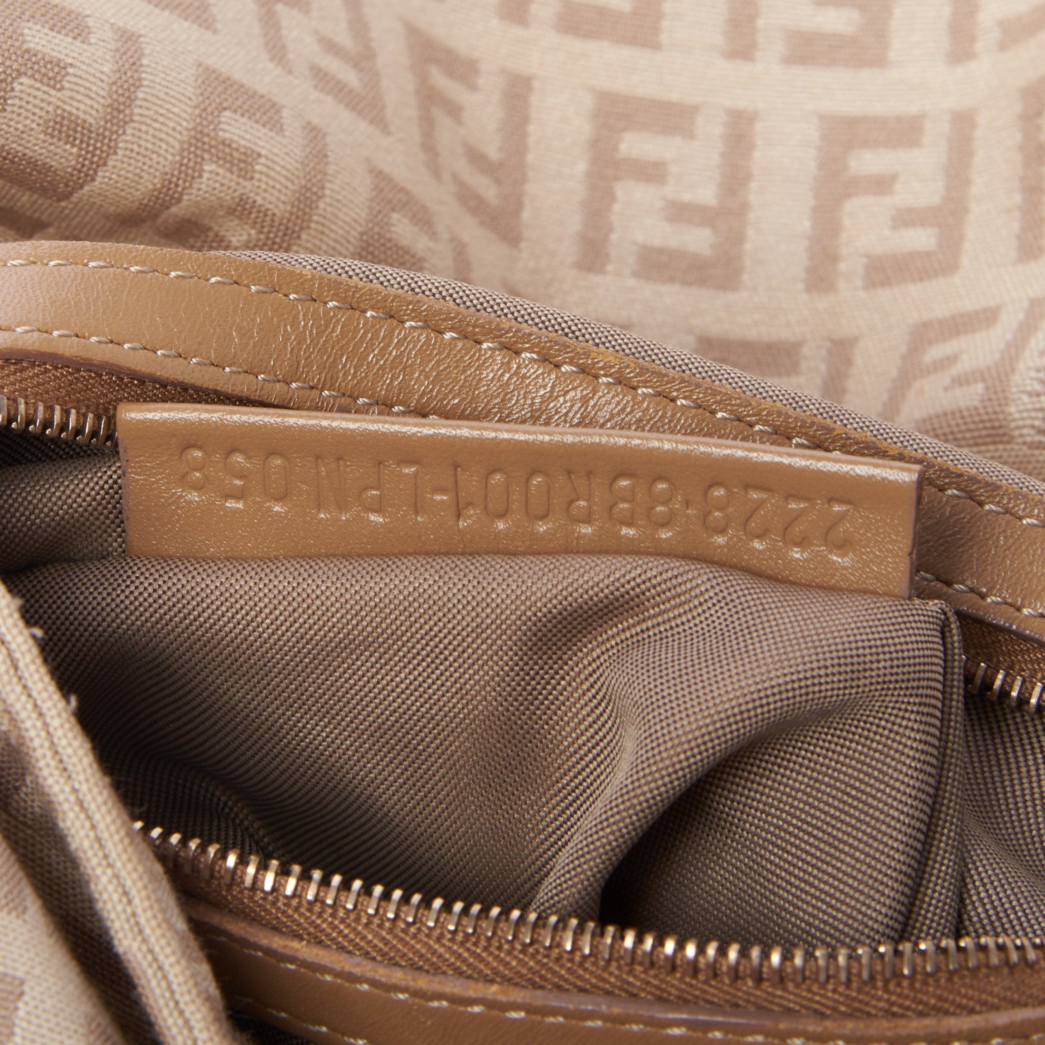 Fendi Zucchino Vitello Mama Baguette Beige Tortora 9 of 9