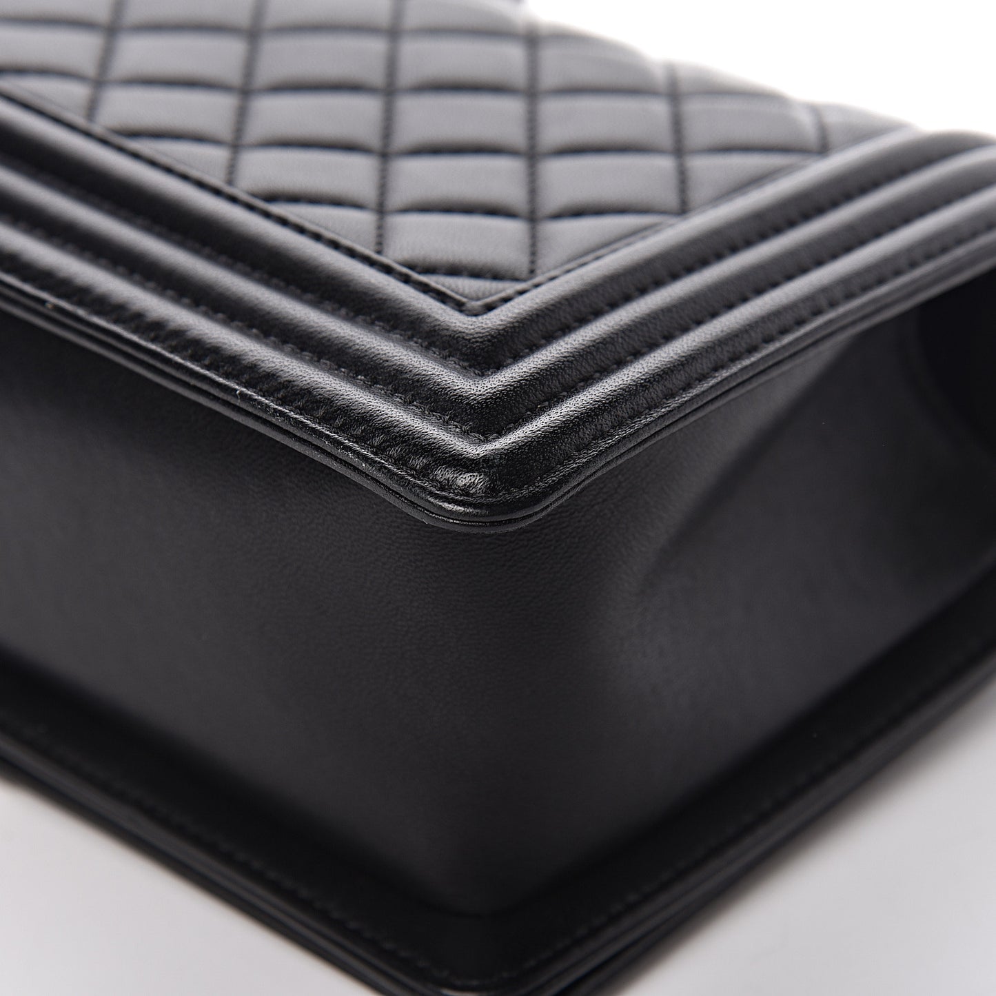 Lambskin Quilted Medium Boy Flap Black