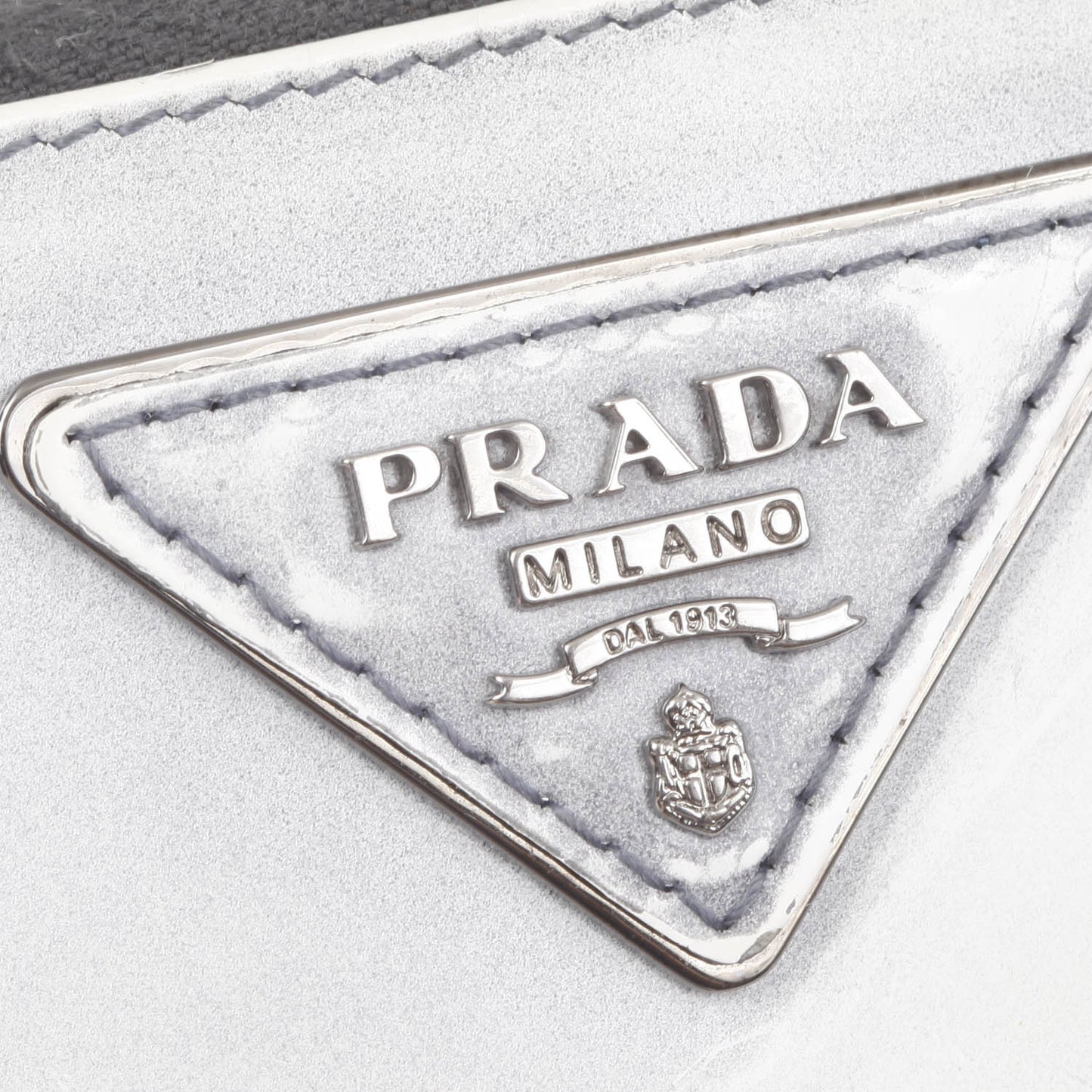 Spazzolato Tria Zip Around Wallet Grigio