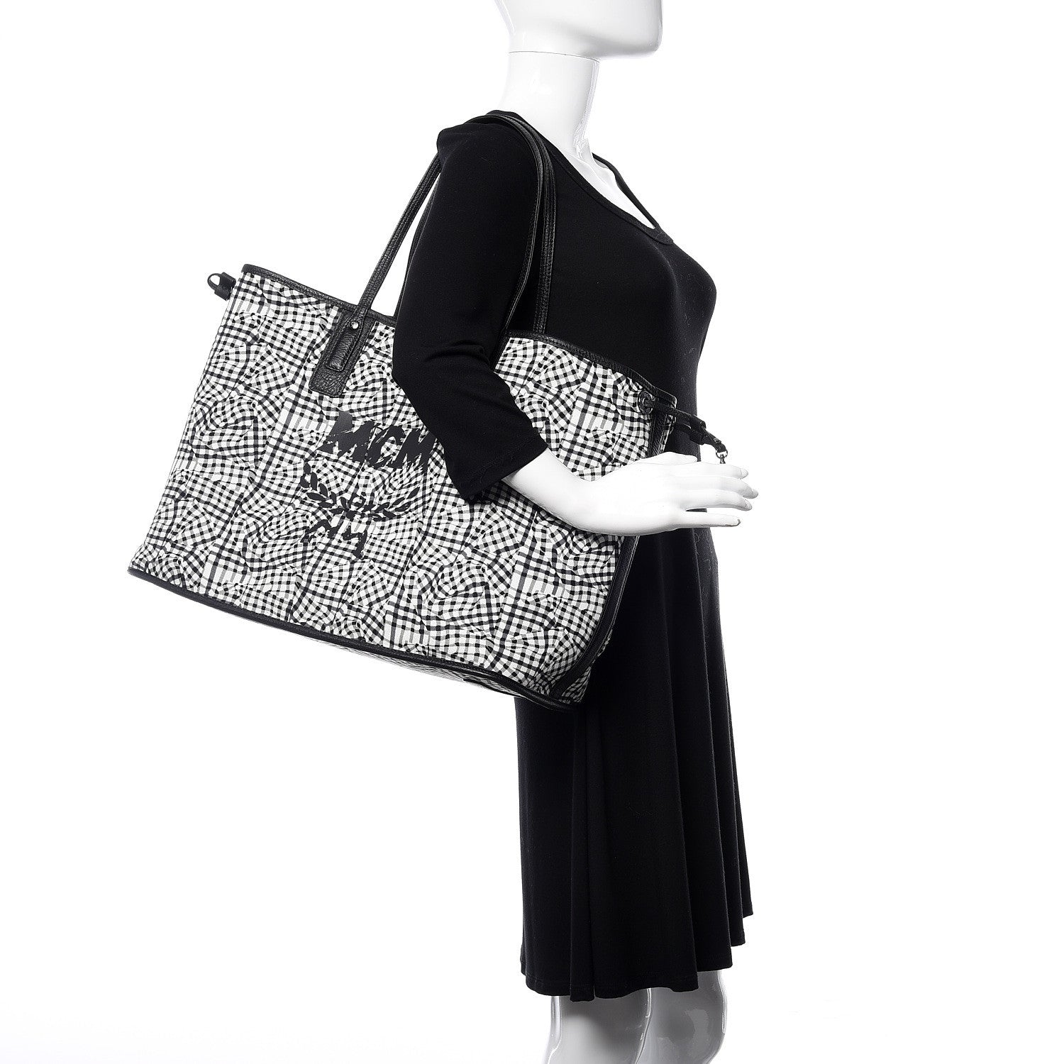 MCM Visetos Large Liz Reversible Shopper Tote Black 3 of 17