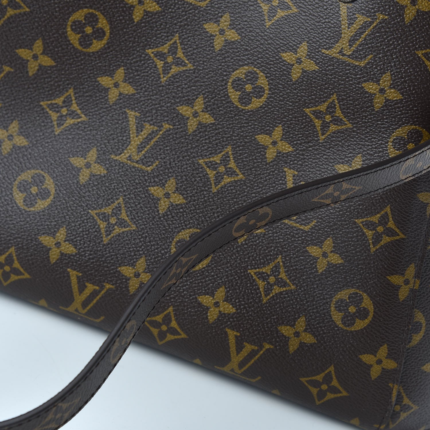 Louis Vuitton Monogram Montaigne MM 9 of 9