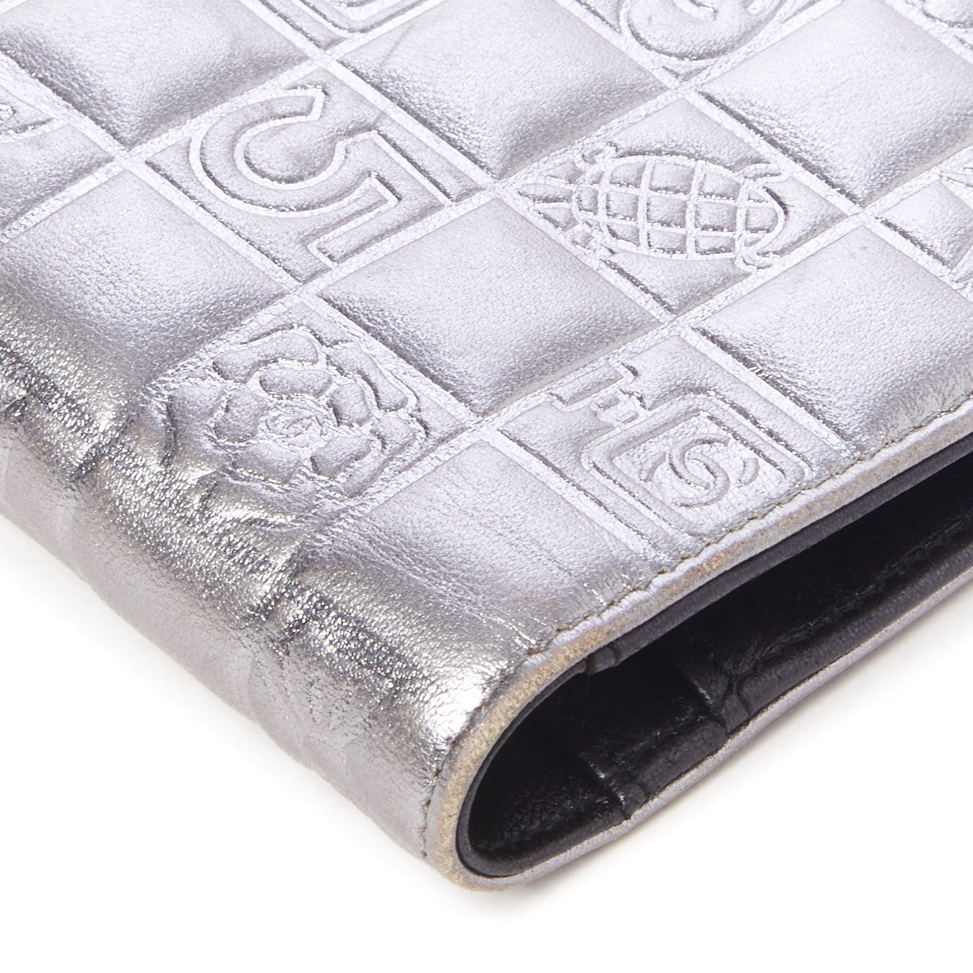 Metallic Lambskin Precious Symbols Yen Wallet Silver
