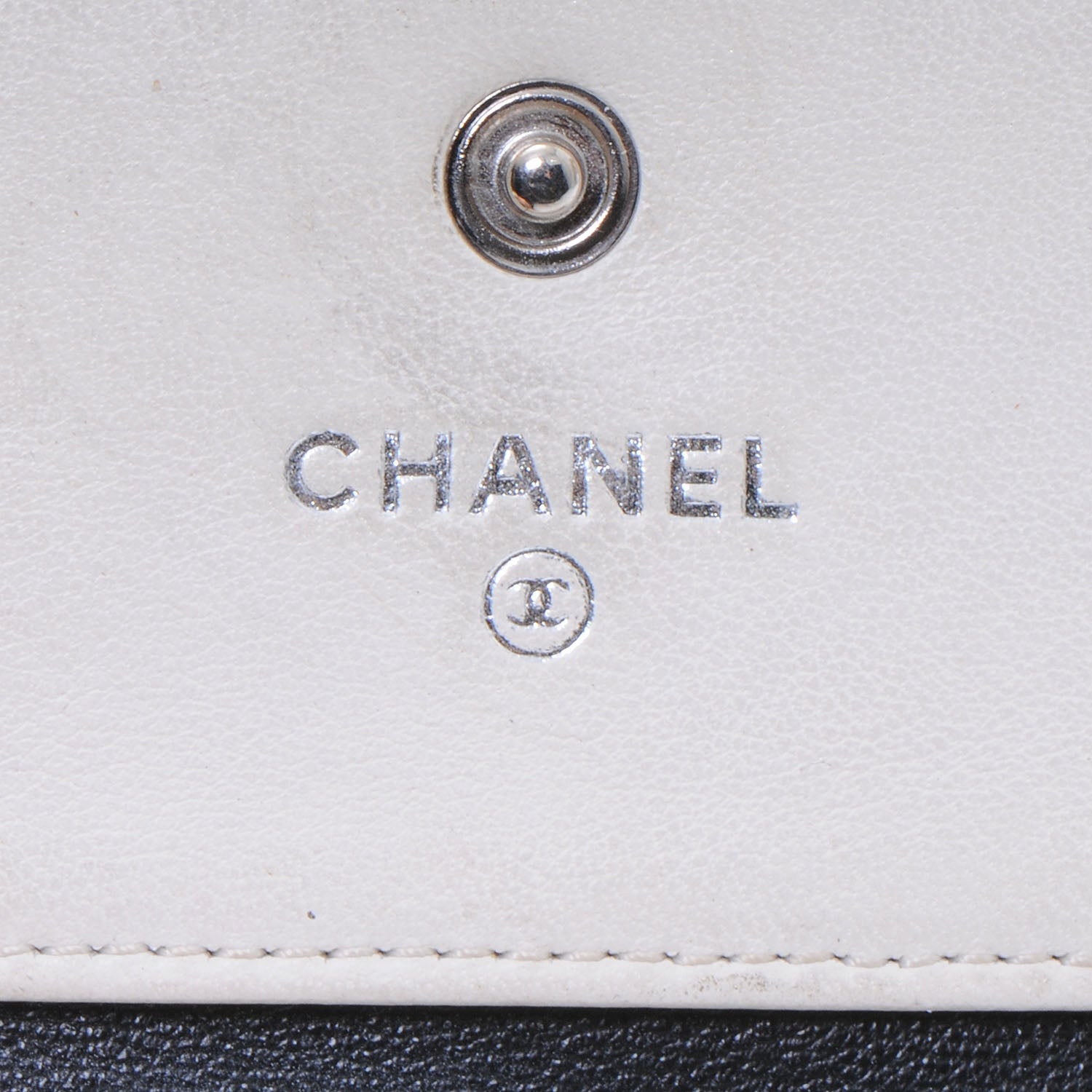 Chanel Diamond Stitch CC Compact Wallet Ivory 5 of 7