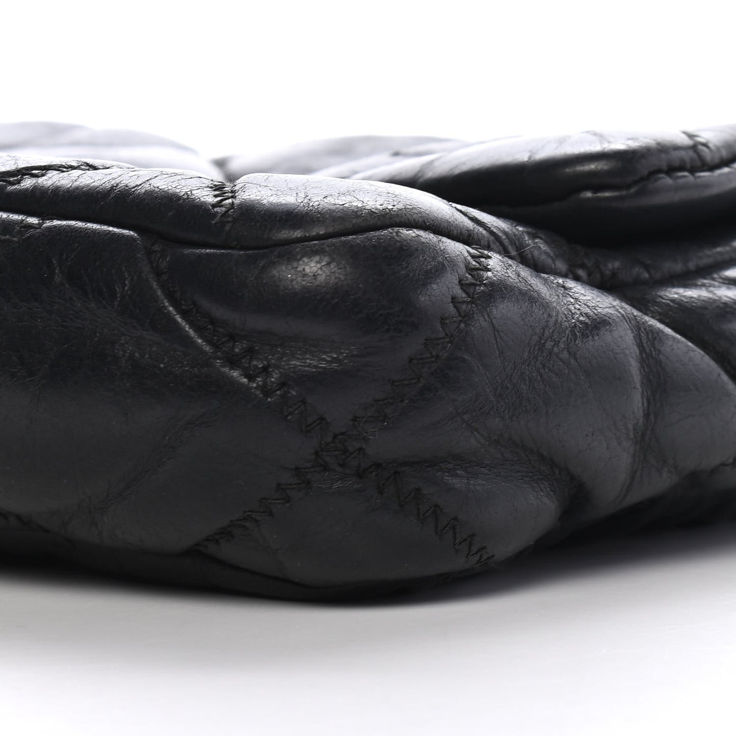 Calfskin Small Bubble Quilt Flap Black