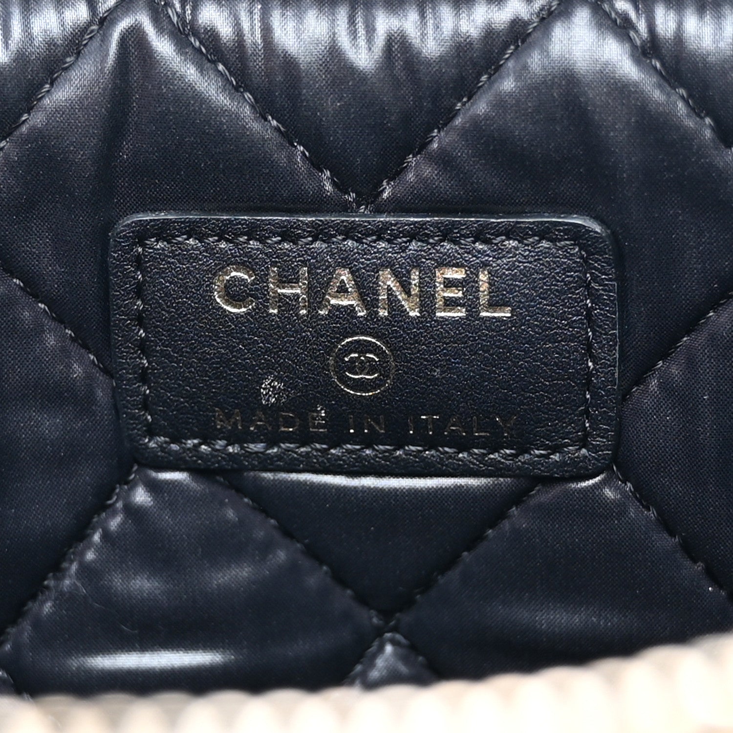 Chanel Metallic Goatskin Lambskin Medium Boy Cosmetic Case Black Gold 6 of 14