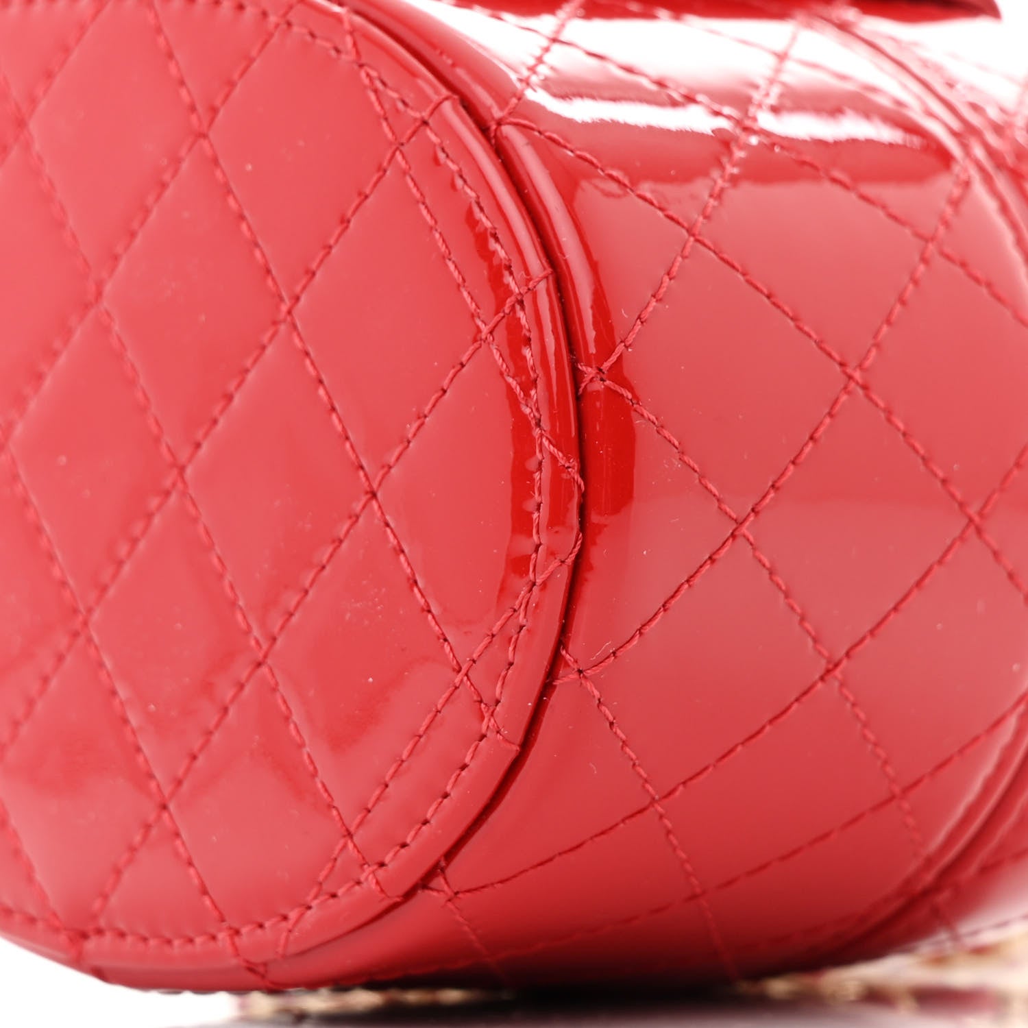 Chanel Patent Quilted Small Round Vanity With Chain Red 10 of 11