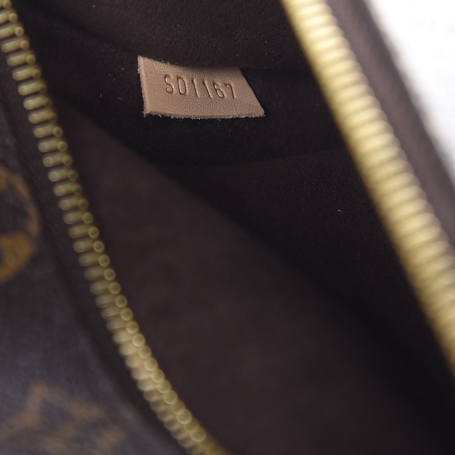 Louis Vuitton Monogram Pochette Metis 8 of 8