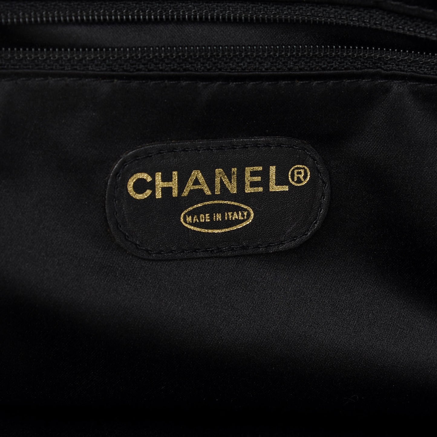 Caviar CC Shoulder Bag Black
