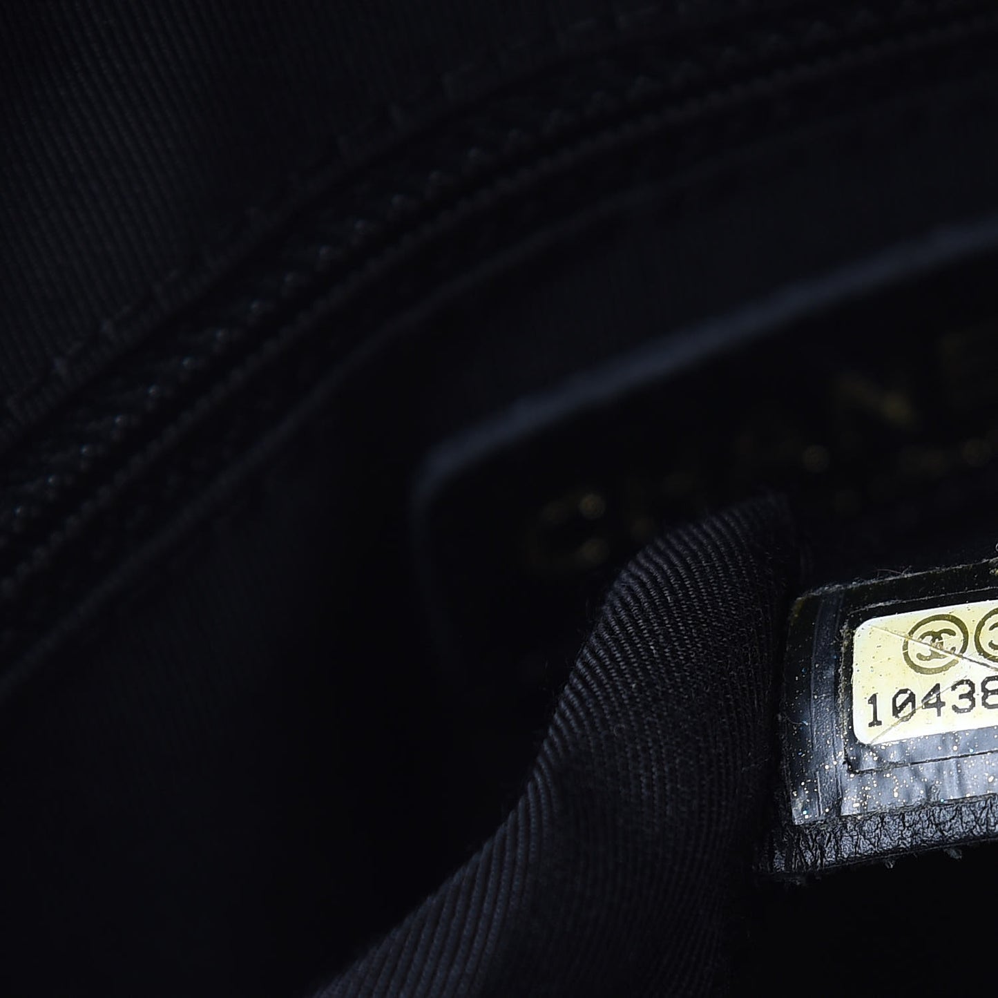 Caviar Quilted Petit Timeless Tote PTT Black