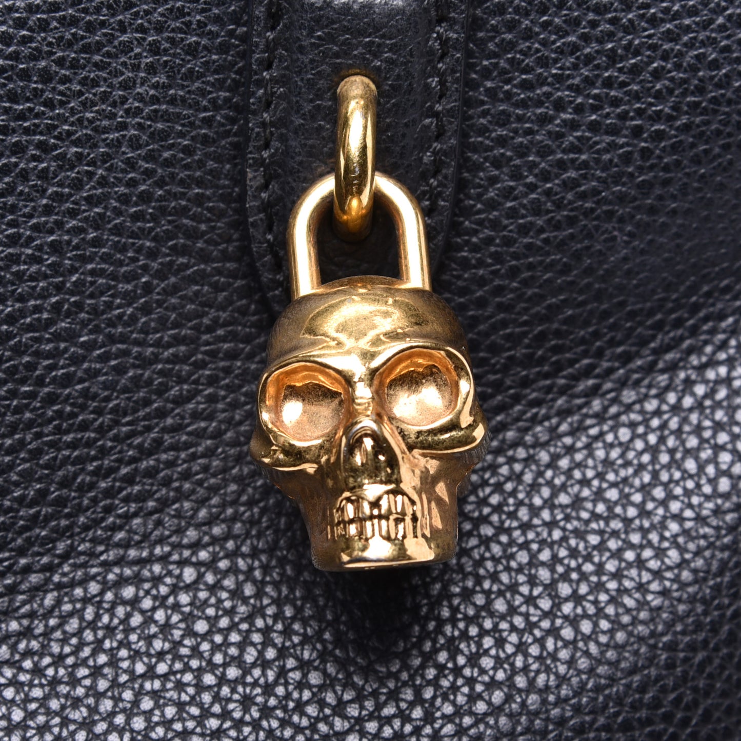 Pebbled Calfskin Small Skull Padlock Zip Around Tote Black