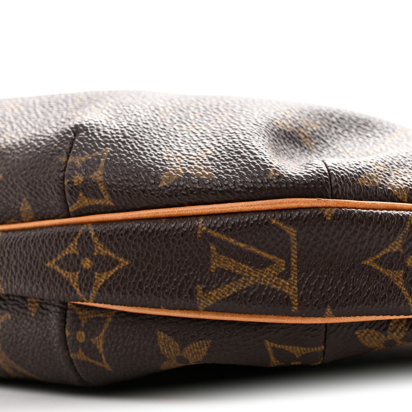 Monogram Croissant MM