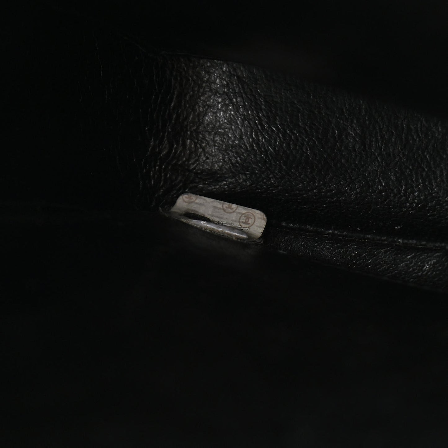Caviar Quilted CC Shoulder Bag Black