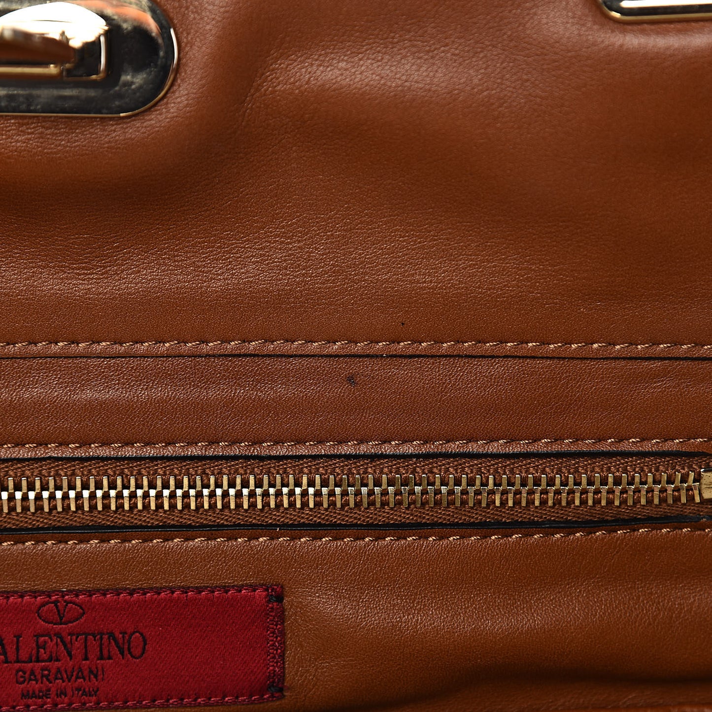 Vitello Medium Rockstud Tote Camel