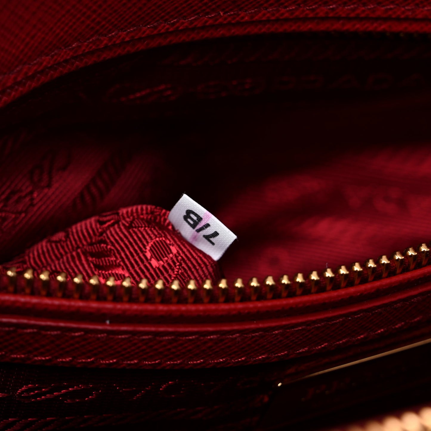 Saffiano Small Galleria Double Zip Tote Fuoco