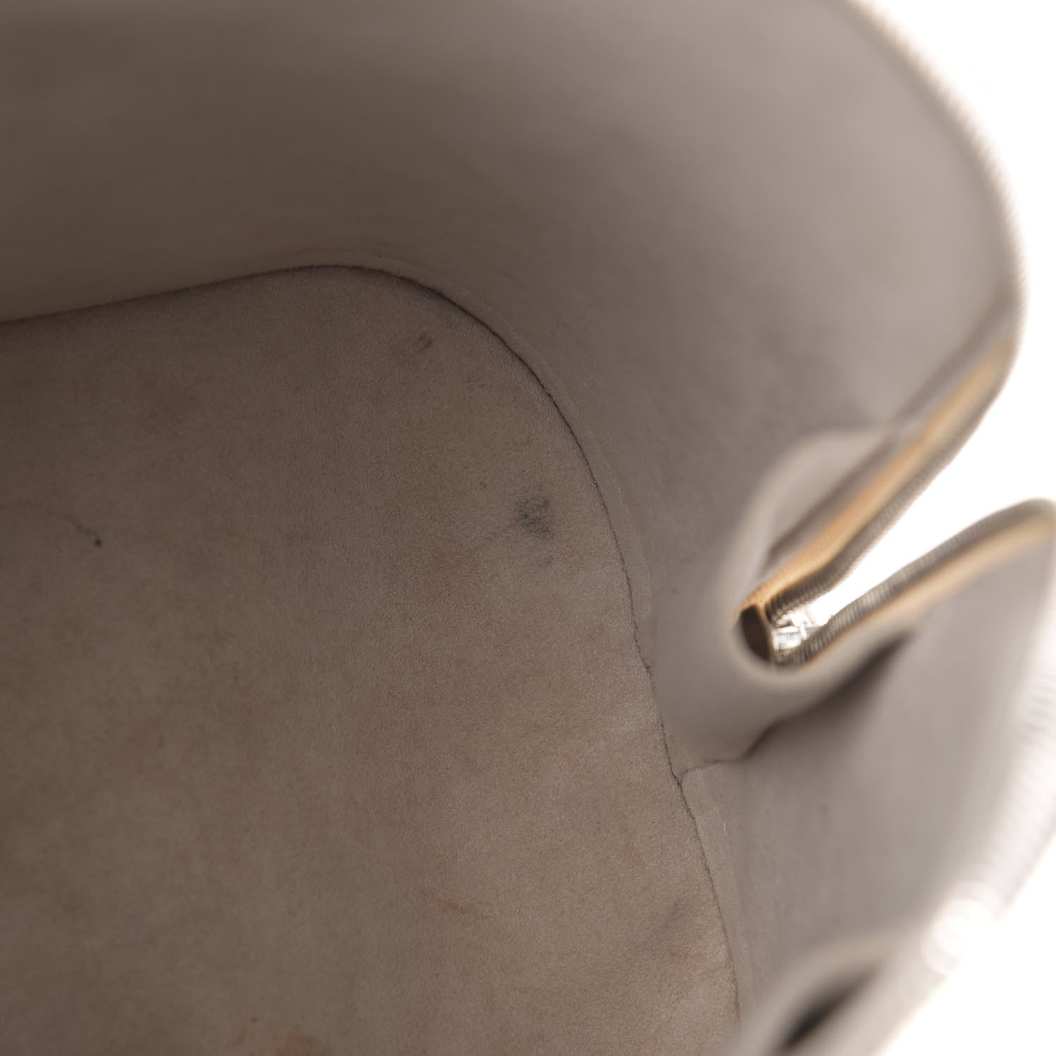 Louis Vuitton Epi Alma PM Ivory 14 of 16