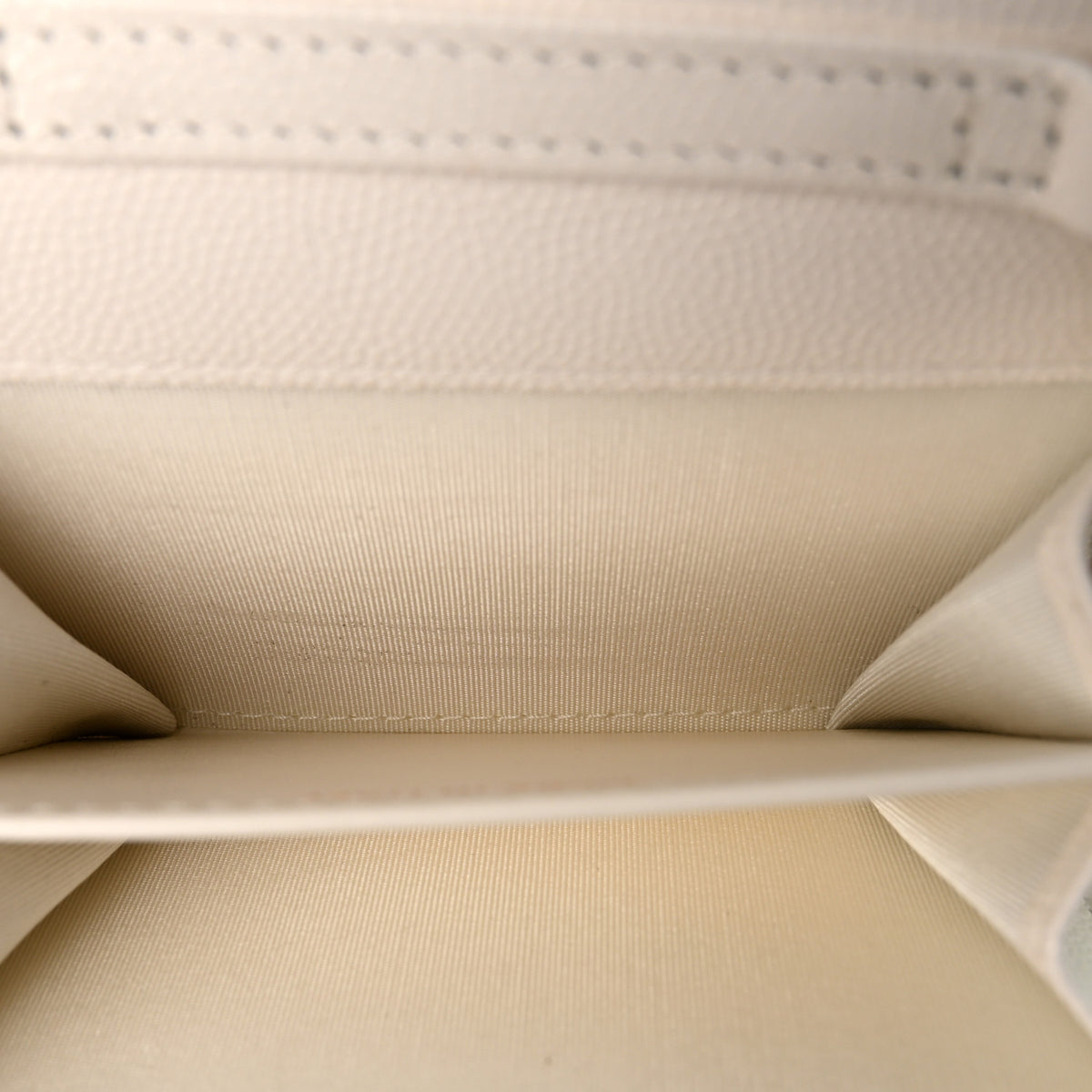 Caviar Quilted Bracelet On Chain Clutch White