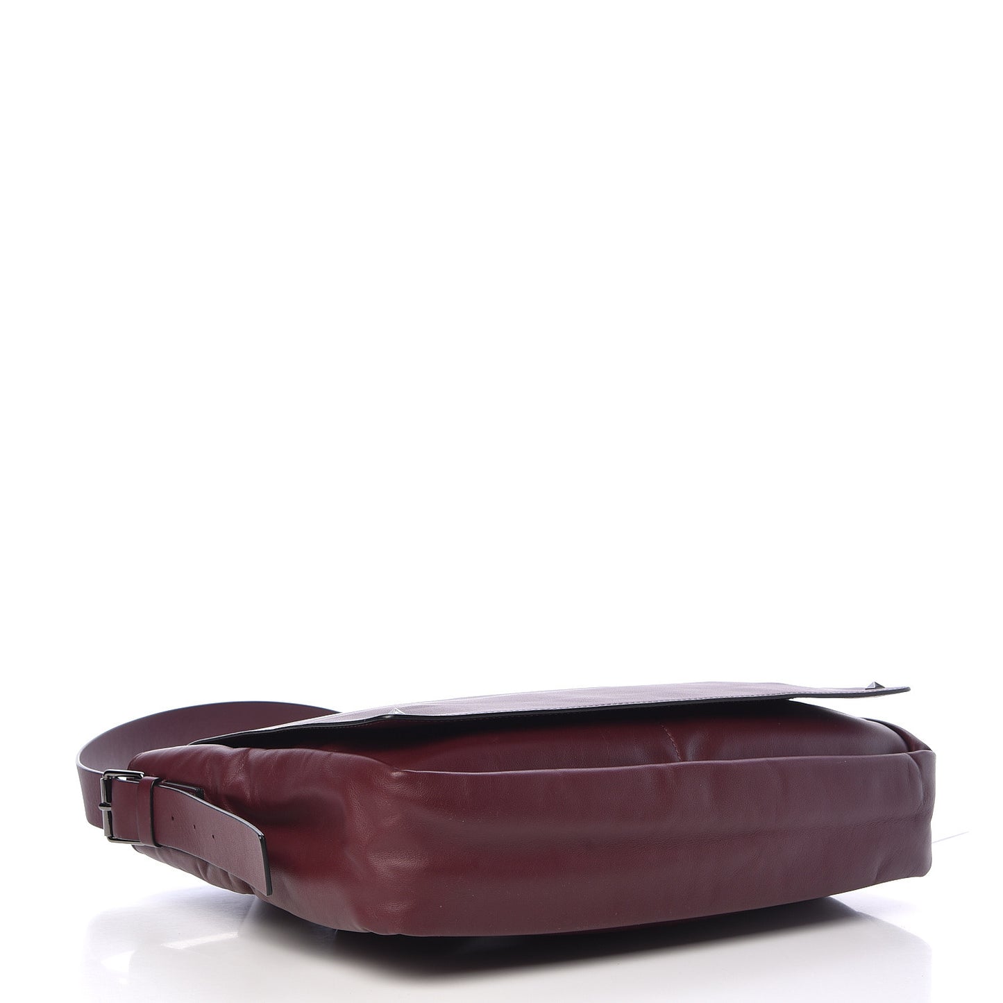 Vitello Rockstud Messenger Bag Rubin