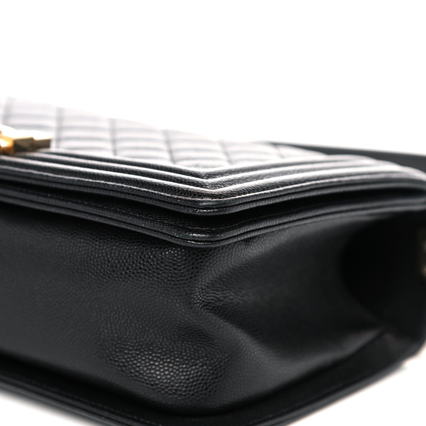 Caviar Quilted Medium Boy Flap Black