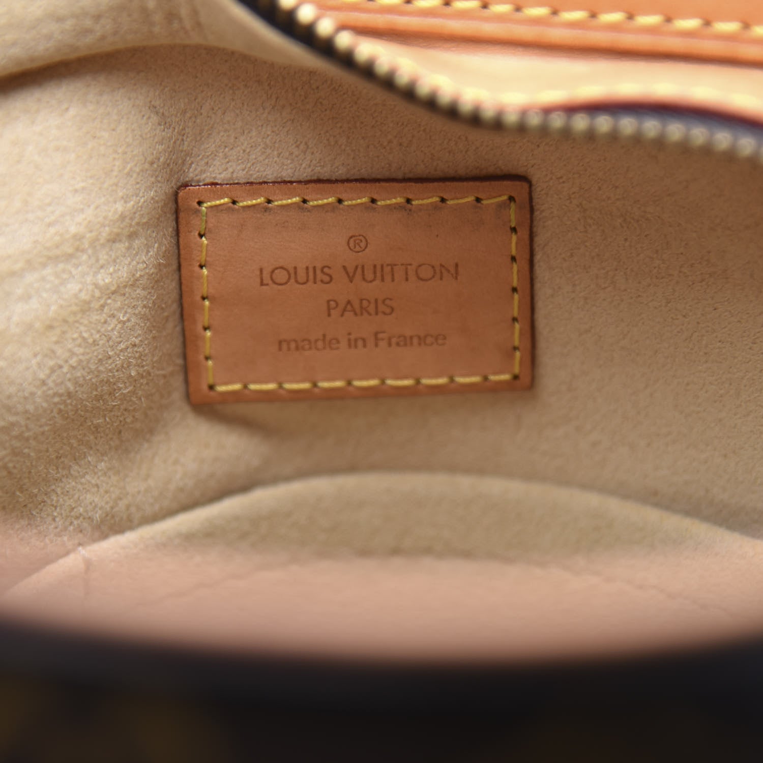Louis Vuitton Monogram Hudson GM 5 of 9