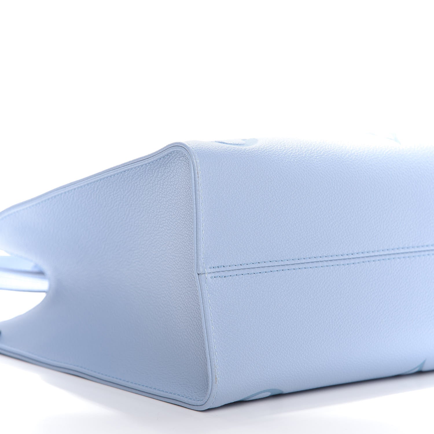 Louis Vuitton Empreinte Monogram Giant By The Pool Onthego MM Summer Blue 7 of 10