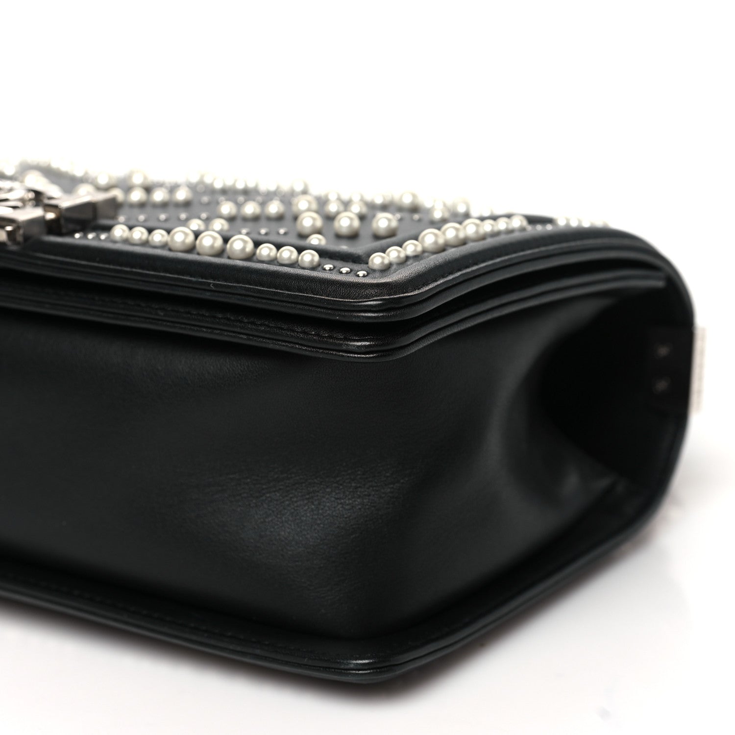 Chanel Calfskin Pearl Chevron Medium Boy Flap Black 10 of 10