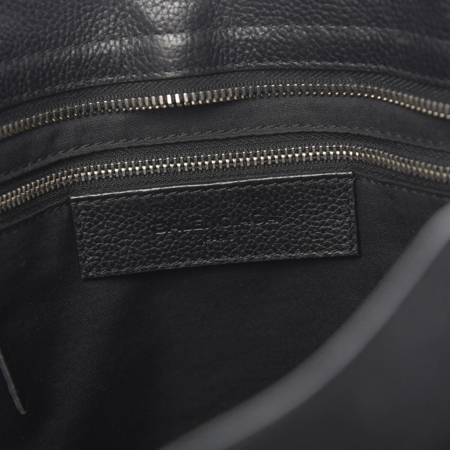 Vibrato Calfskin Classic Silver Hardware City Black