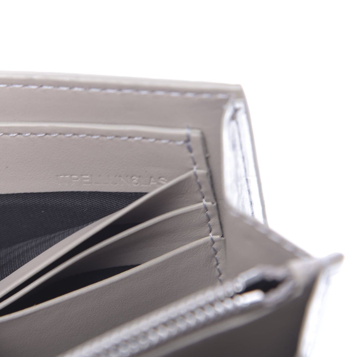 Metallic Calfskin Crocodile Embossed Hannah Wallet On Chain Silver