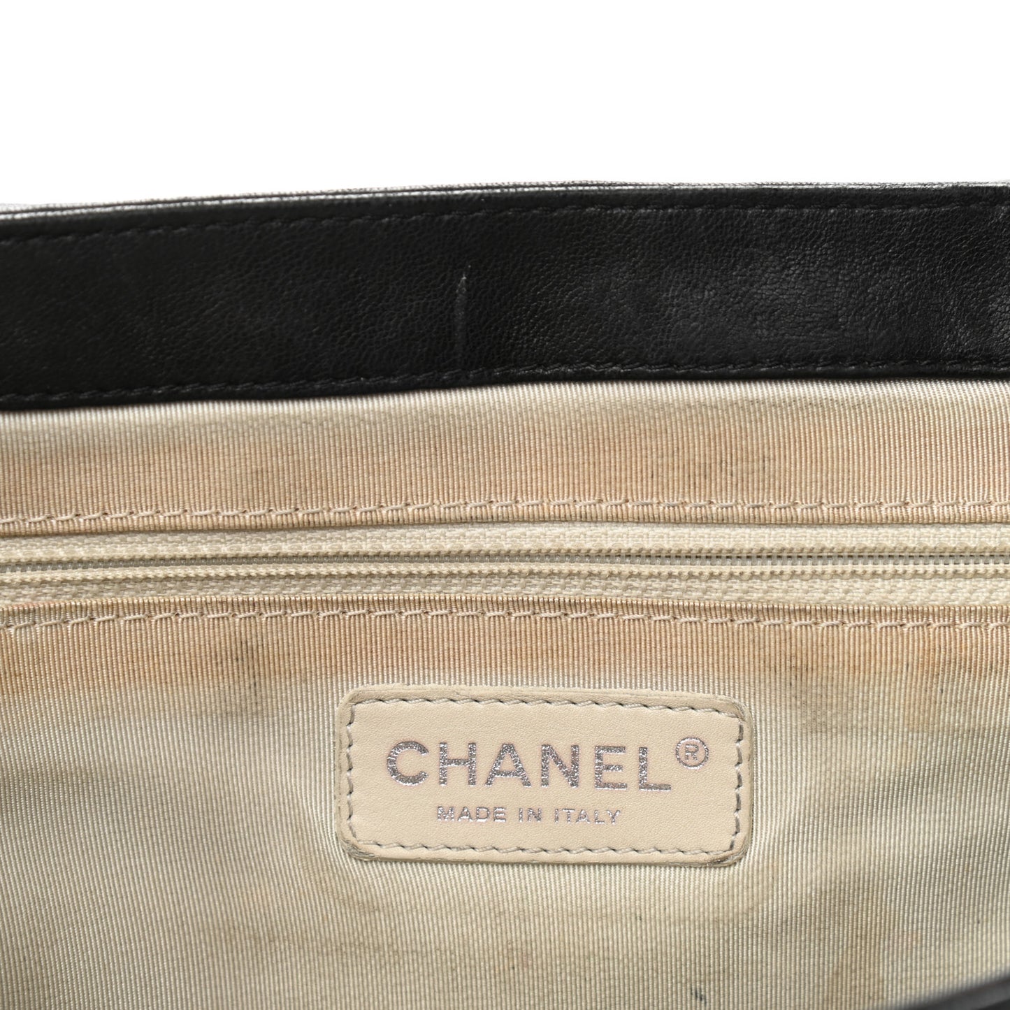 Washed Lambskin Quilted Medium Chain Around Messenger Black