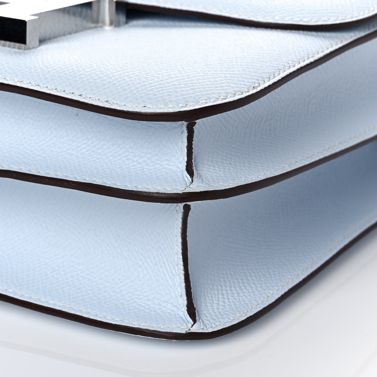 Epsom Constance 24 Bleu Brume