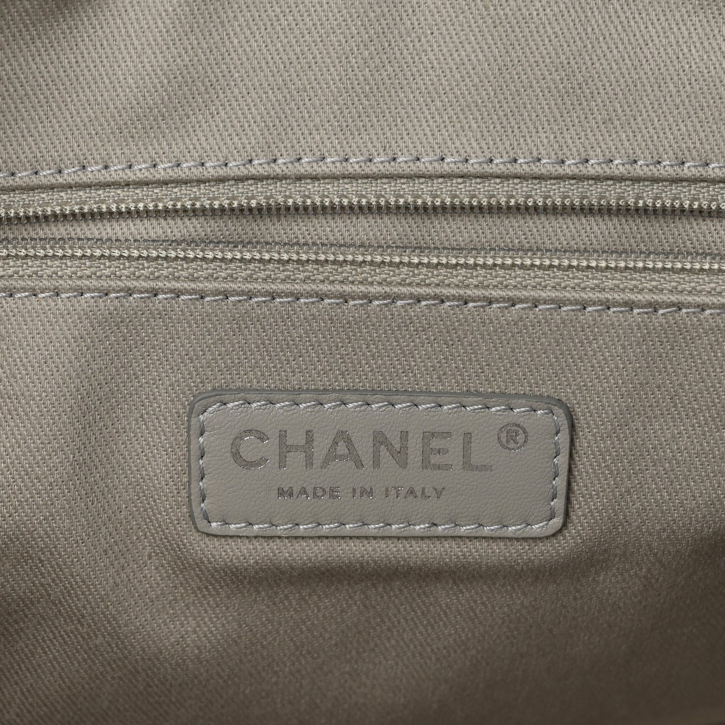 Caviar Quilted Jumbo Easy Flap Blue