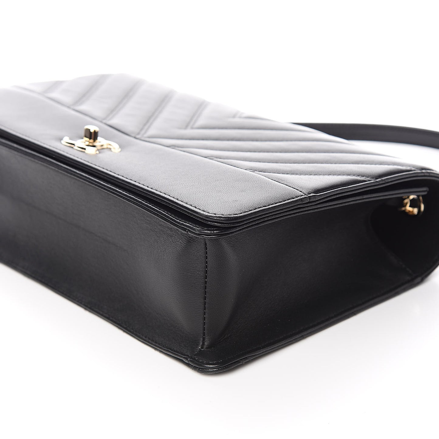 Lambskin Chevron Quilted Flap Black