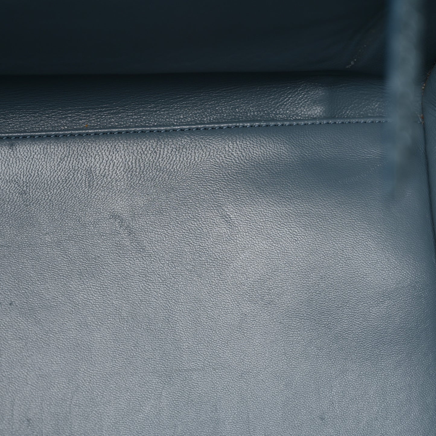 Snakeskin Medium Phantom Luggage Grey