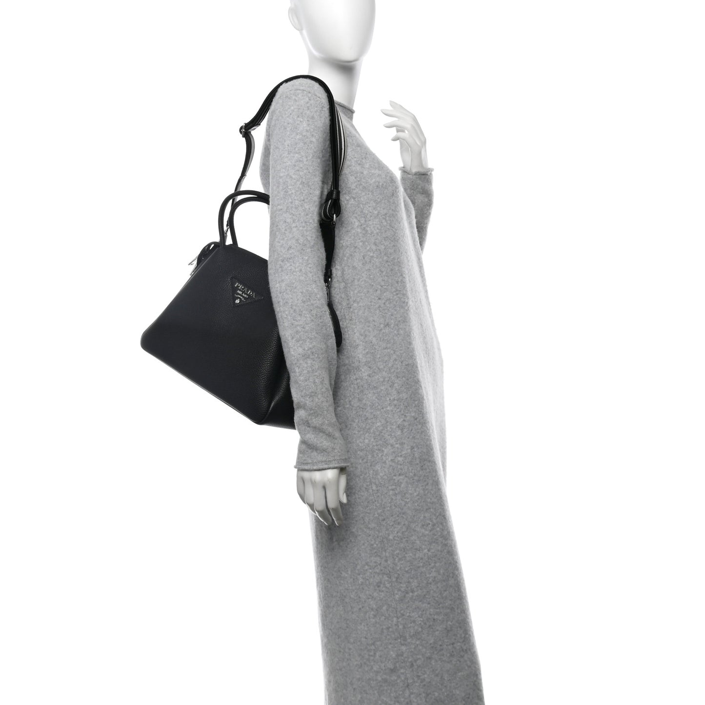 Vitello Daino Soft Medium Zippered Top Handle Bag Black